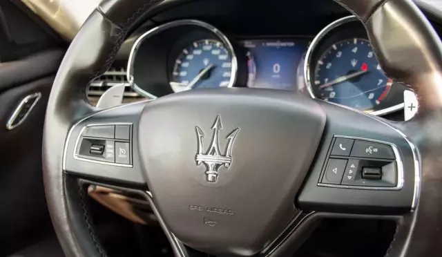 MASERATI Quattroporte 