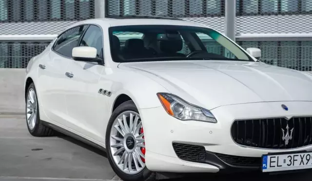 MASERATI Quattroporte 