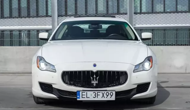 MASERATI Quattroporte 