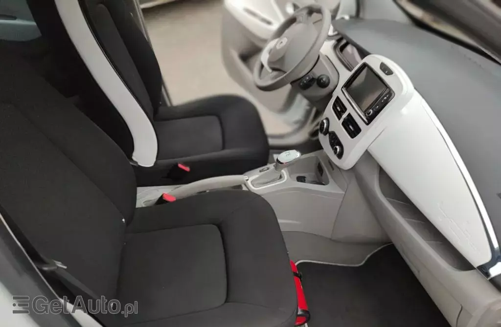 RENAULT Zoe 