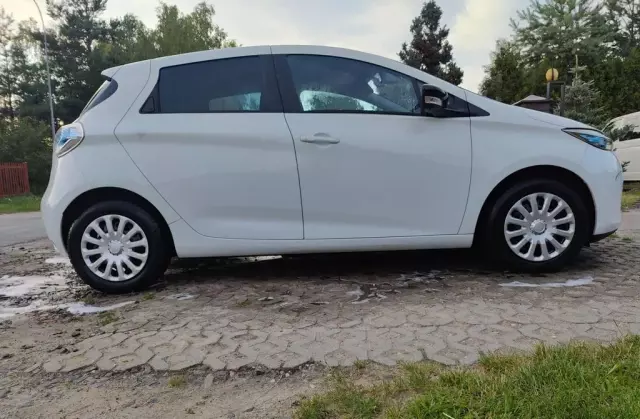 RENAULT Zoe 