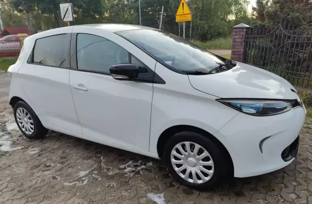 RENAULT Zoe 