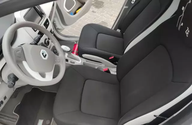 RENAULT Zoe 