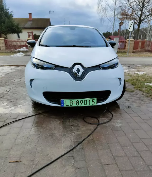 RENAULT Zoe 