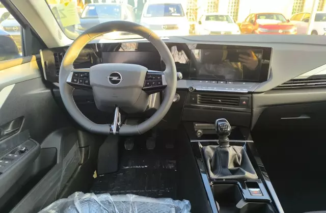 OPEL Astra 1.2 Turbo (110 KM)