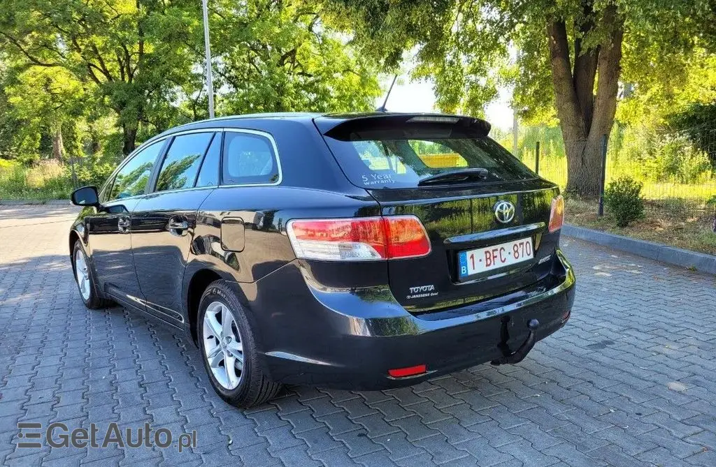 TOYOTA Avensis 