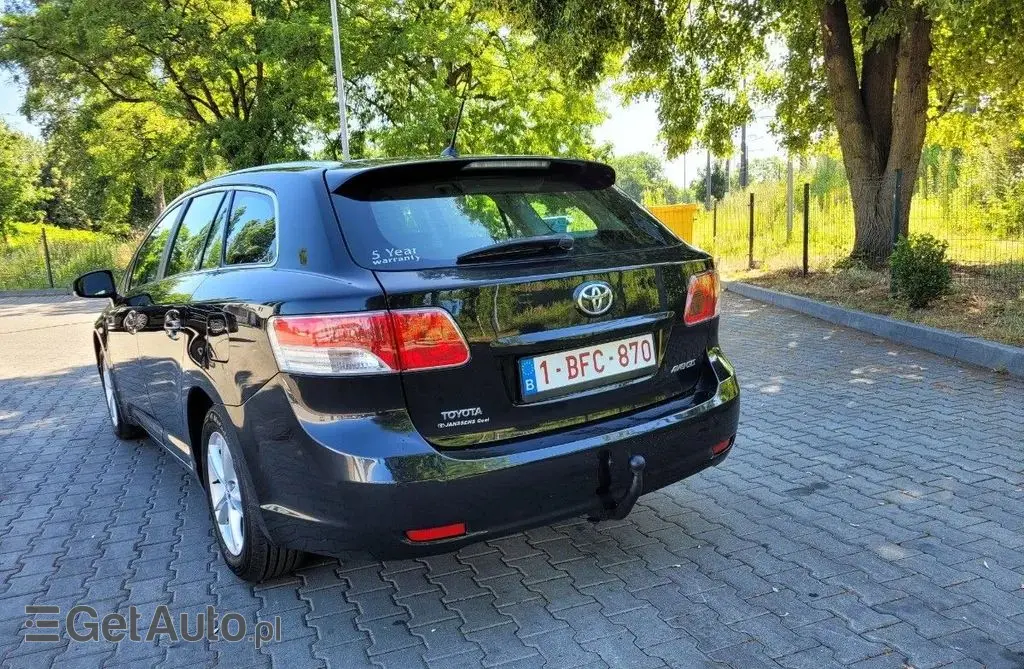 TOYOTA Avensis 