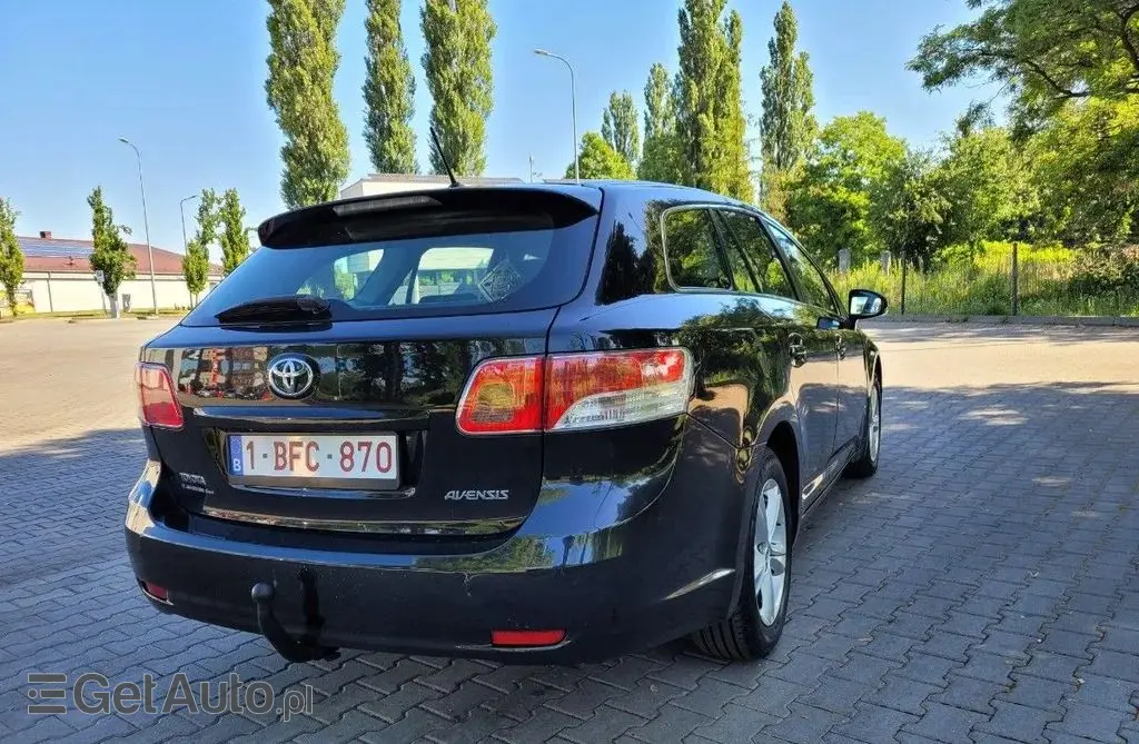 TOYOTA Avensis 