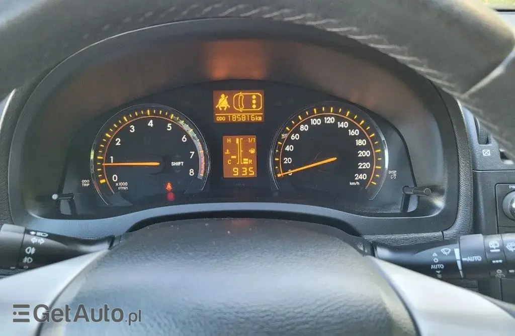 TOYOTA Avensis 