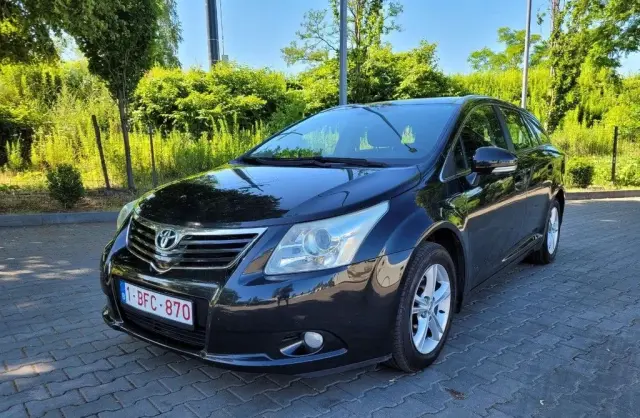 TOYOTA Avensis 
