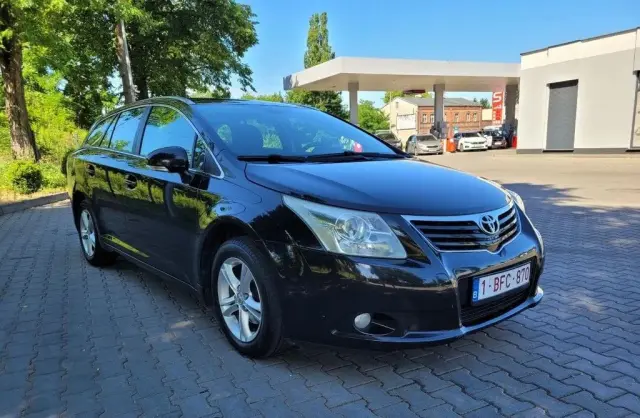 TOYOTA Avensis 