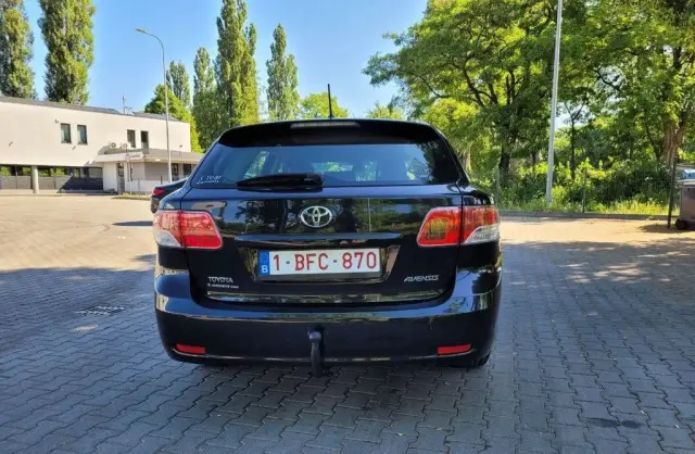 TOYOTA Avensis 