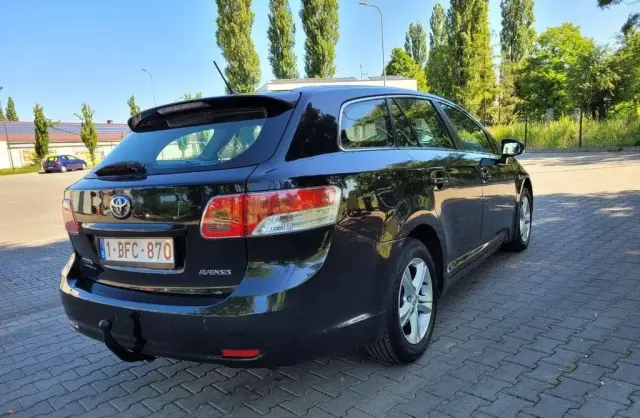 TOYOTA Avensis 