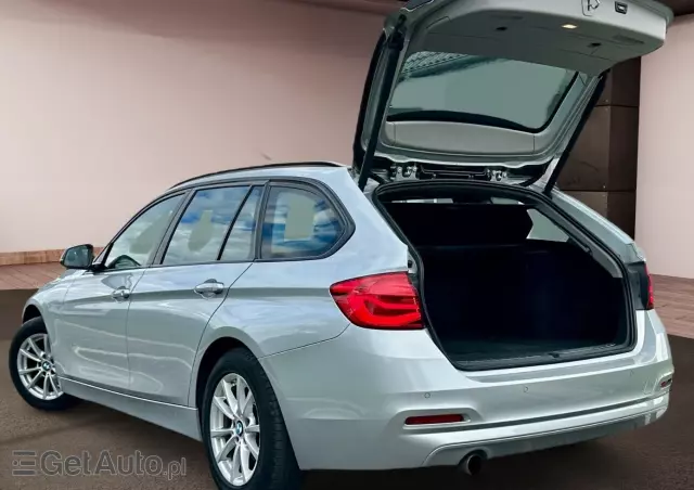 BMW Seria 3 318i Advantage