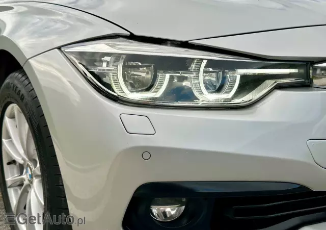 BMW Seria 3 318i Advantage
