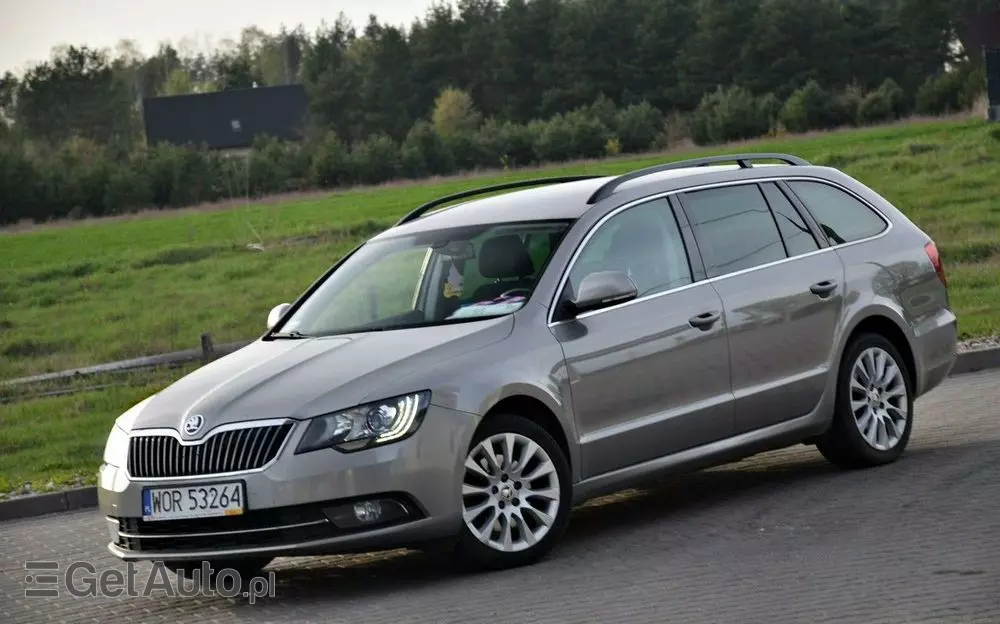 SKODA Superb 