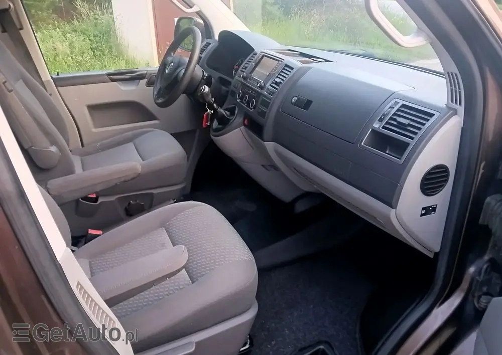 VOLKSWAGEN Transporter Caravelle Kurz Comfortline