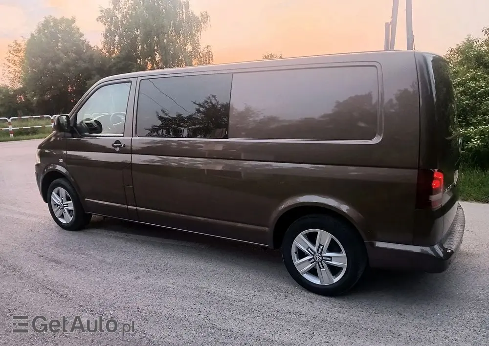 VOLKSWAGEN Transporter Caravelle Kurz Comfortline