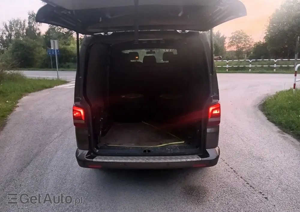 VOLKSWAGEN Transporter Caravelle Kurz Comfortline