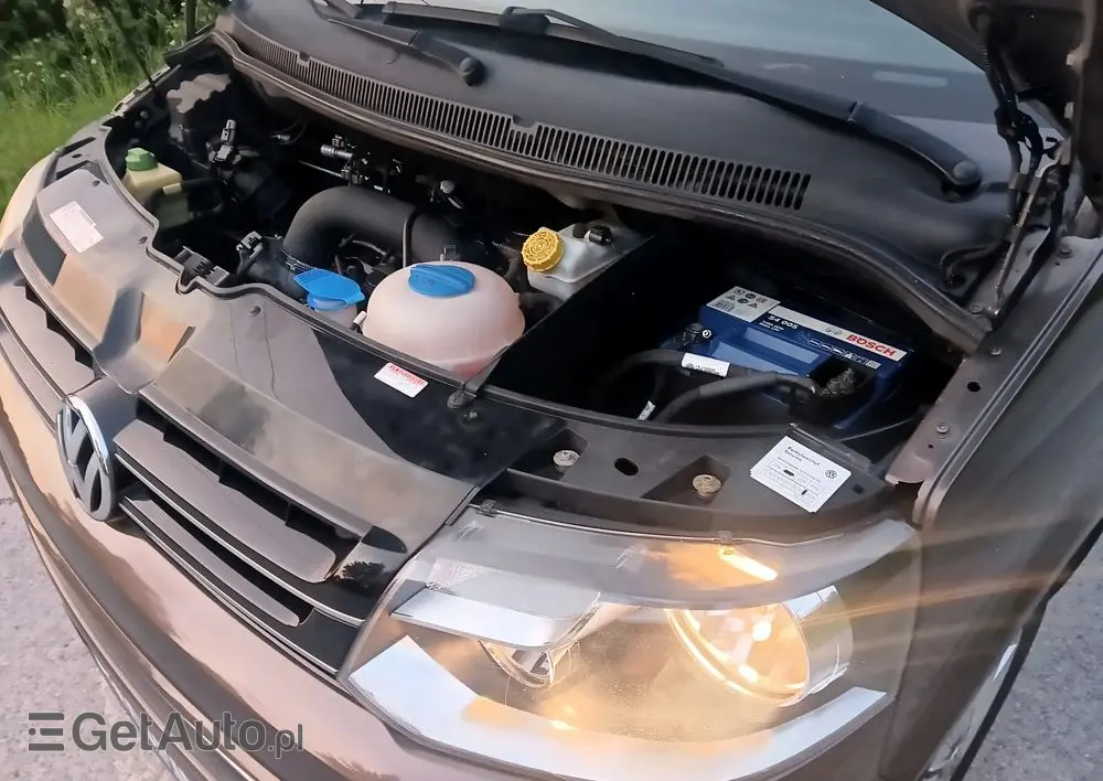 VOLKSWAGEN Transporter Caravelle Kurz Comfortline