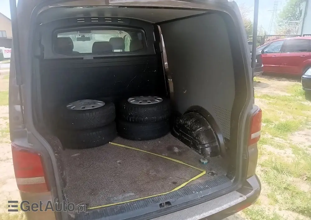 VOLKSWAGEN Transporter Caravelle Kurz Comfortline