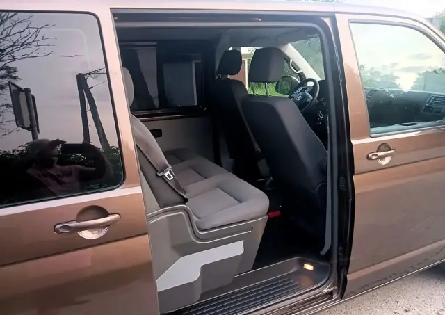 VOLKSWAGEN Transporter Caravelle Kurz Comfortline