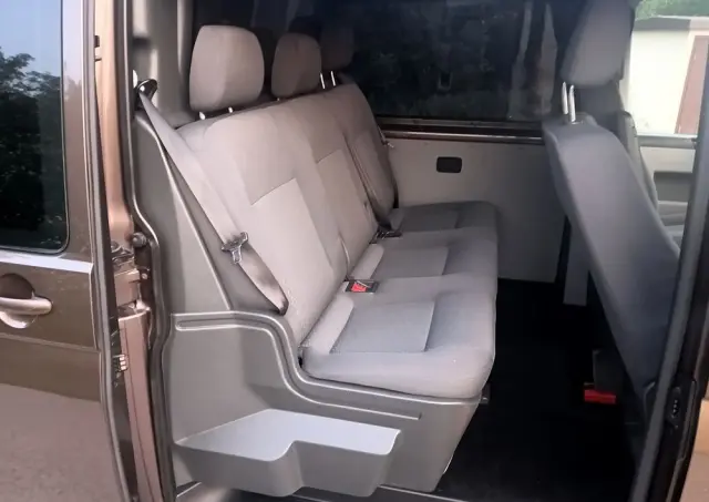 VOLKSWAGEN Transporter Caravelle Kurz Comfortline