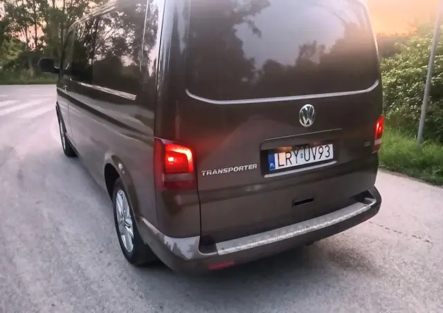 VOLKSWAGEN Transporter Caravelle Kurz Comfortline