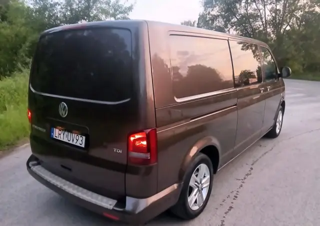 VOLKSWAGEN Transporter Caravelle Kurz Comfortline