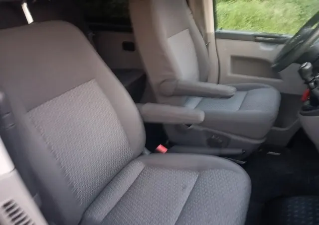 VOLKSWAGEN Transporter Caravelle Kurz Comfortline