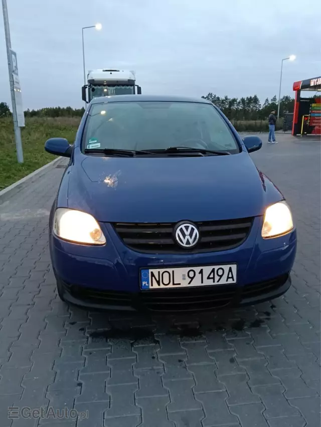 VOLKSWAGEN Fox 