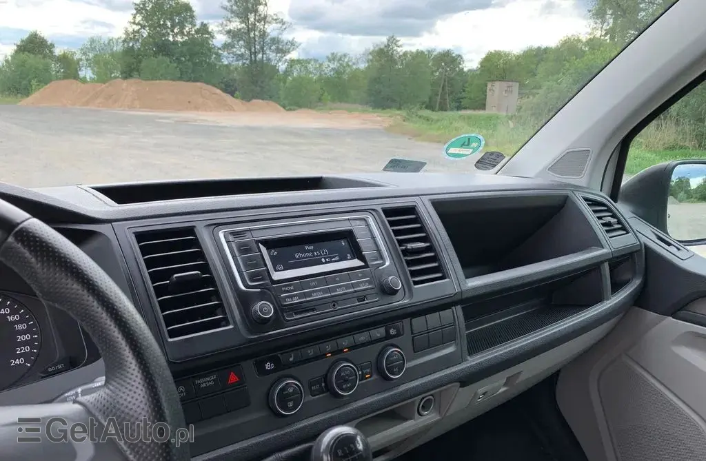 VOLKSWAGEN TRANSPORTER 