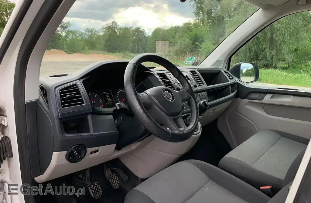 VOLKSWAGEN TRANSPORTER 
