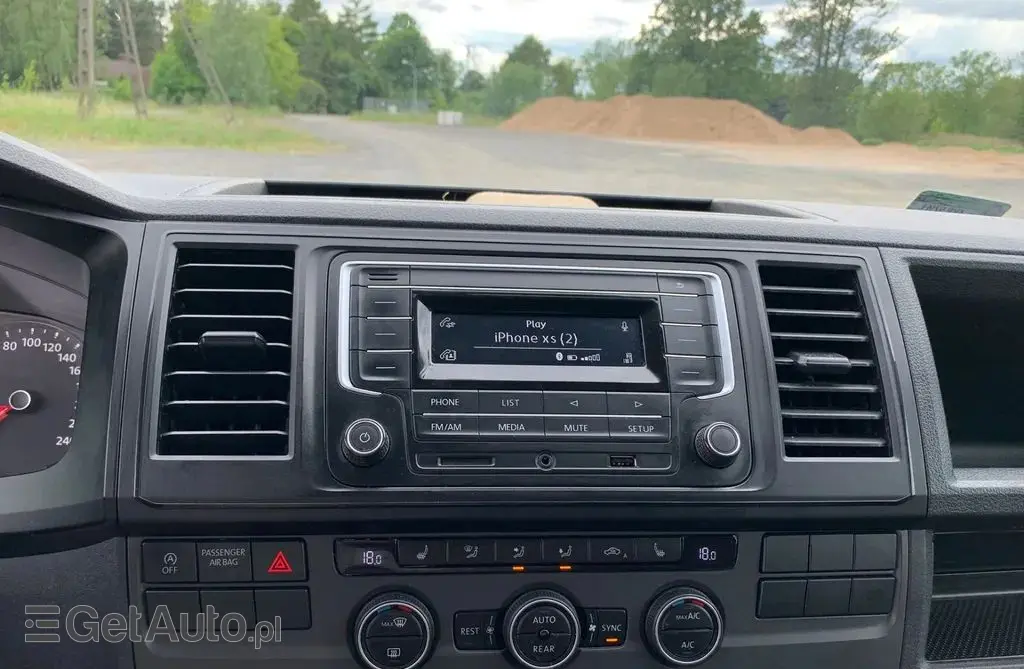 VOLKSWAGEN TRANSPORTER 