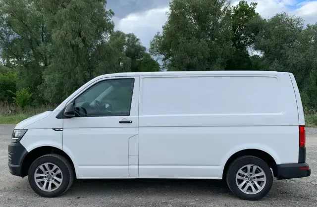 VOLKSWAGEN TRANSPORTER 