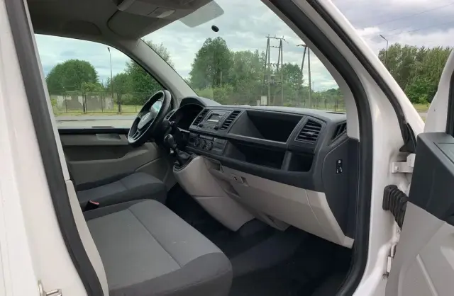 VOLKSWAGEN TRANSPORTER 