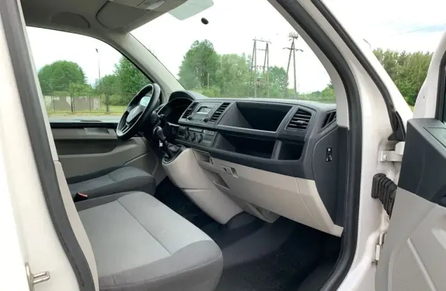 VOLKSWAGEN TRANSPORTER 