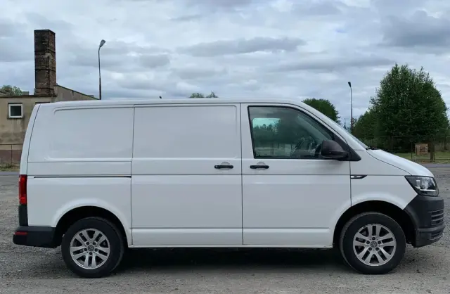 VOLKSWAGEN TRANSPORTER 