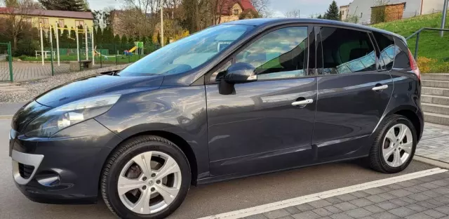 RENAULT Scenic TCe 130 Dynamique
