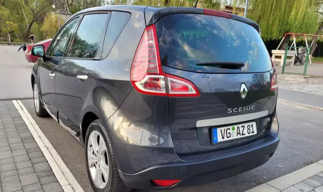 RENAULT Scenic TCe 130 Dynamique