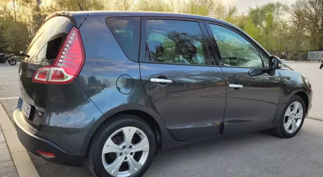 RENAULT Scenic TCe 130 Dynamique