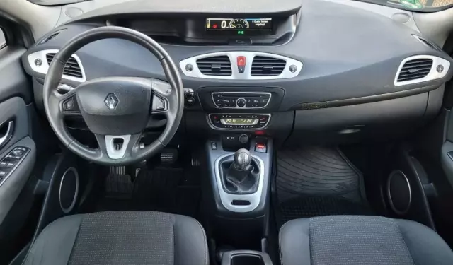 RENAULT Scenic TCe 130 Dynamique