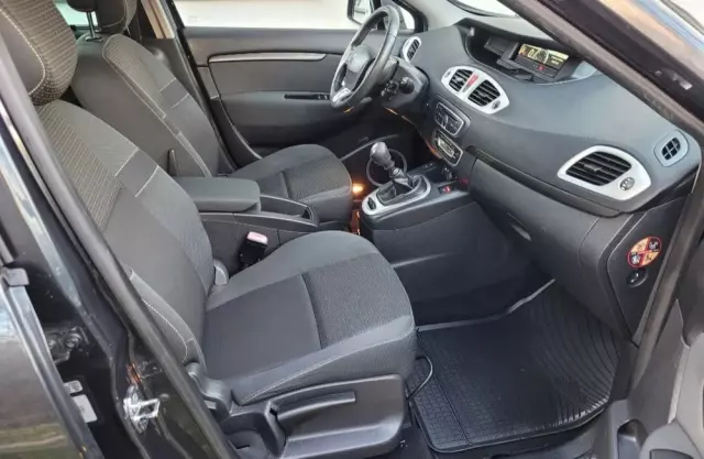 RENAULT Scenic TCe 130 Dynamique