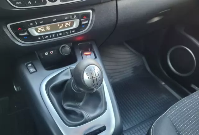 RENAULT Scenic TCe 130 Dynamique