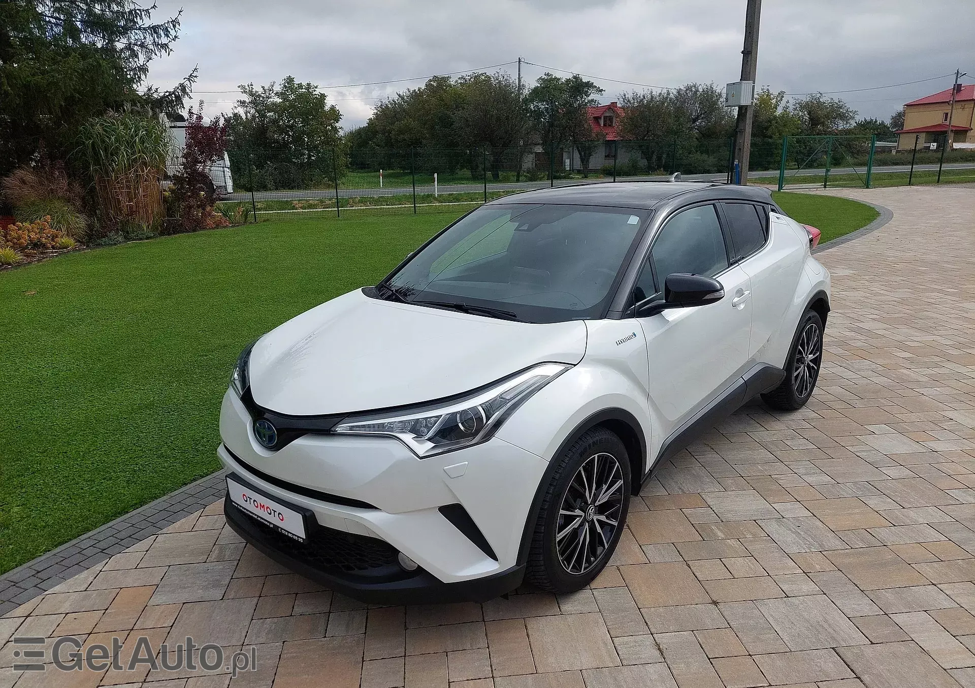 TOYOTA C-HR 