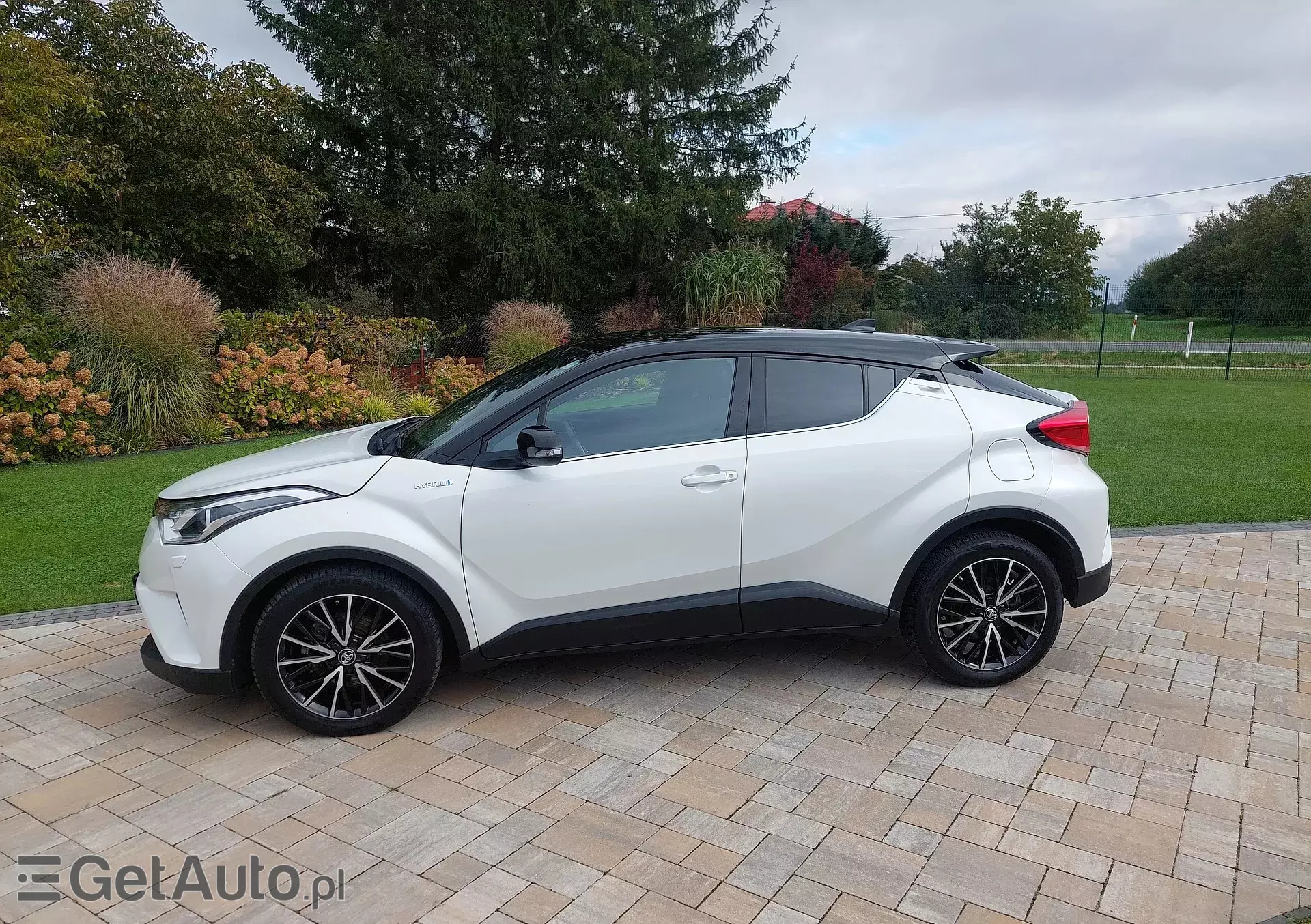 TOYOTA C-HR 