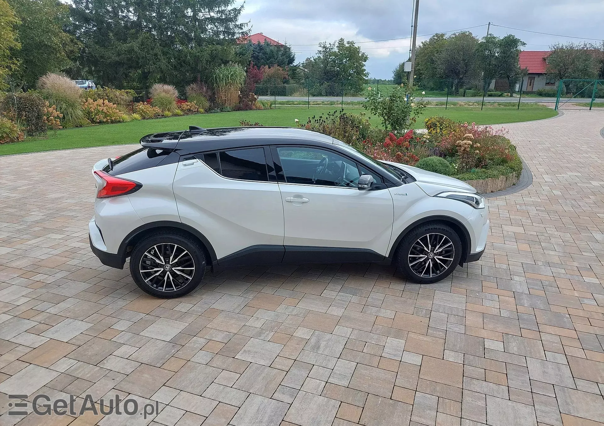 TOYOTA C-HR 