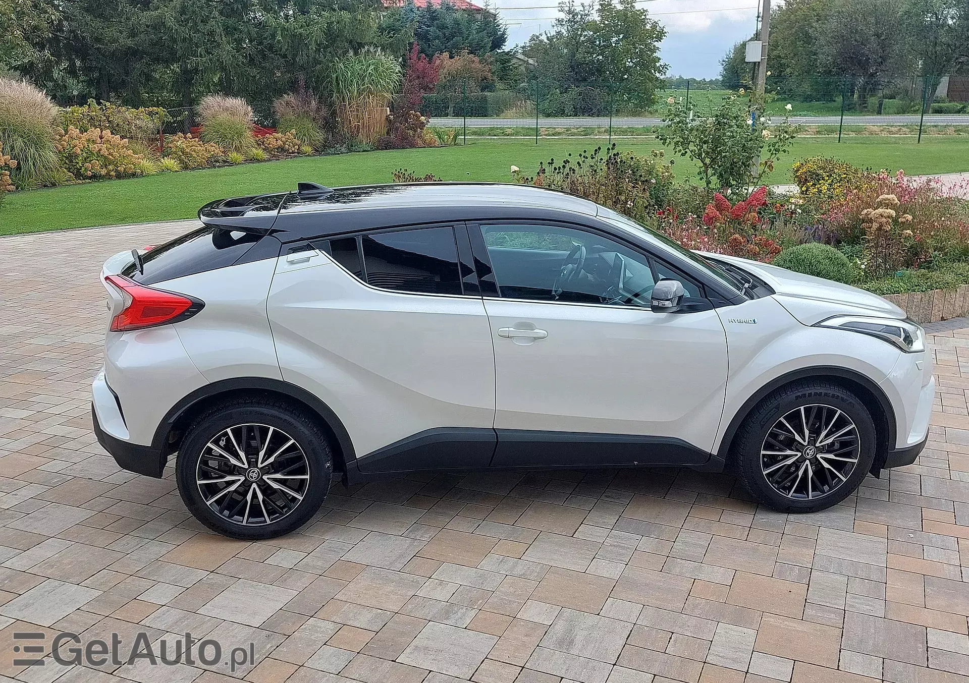 TOYOTA C-HR 