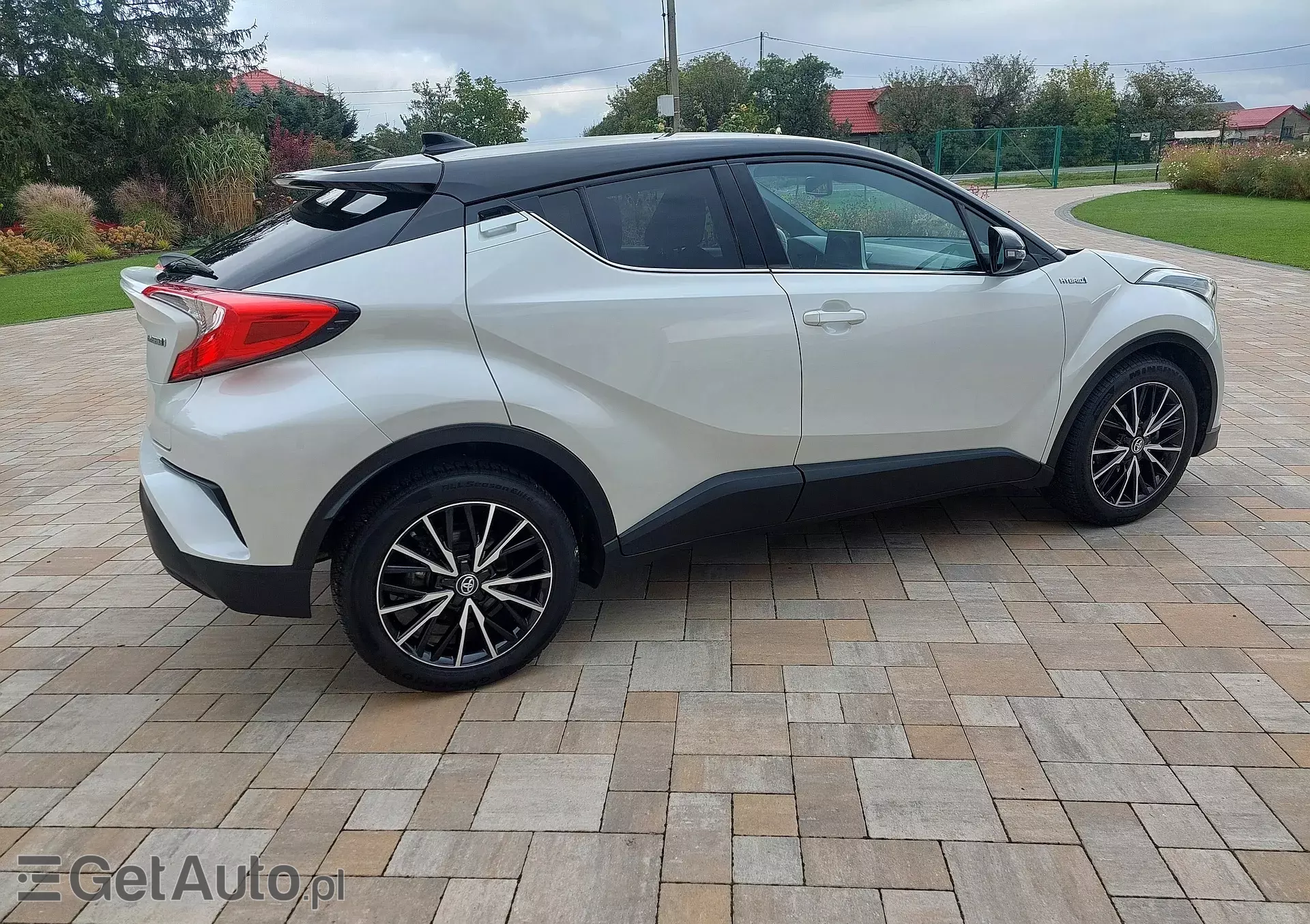 TOYOTA C-HR 