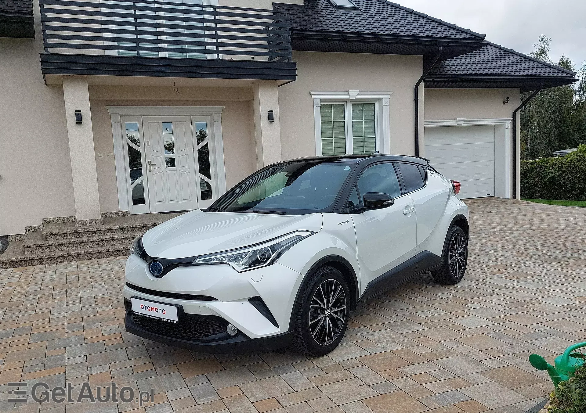 TOYOTA C-HR 